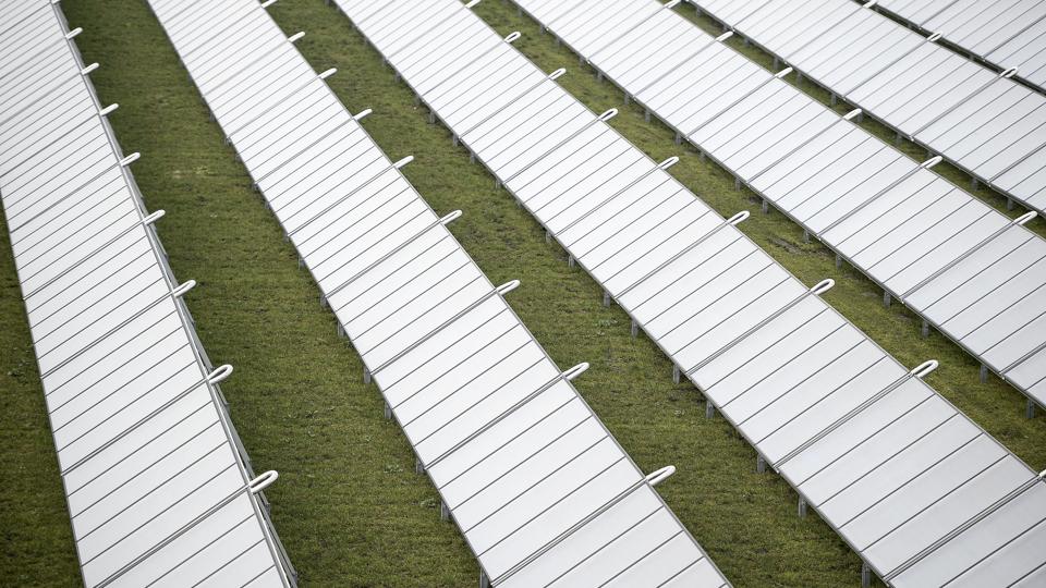 Solcelleparken vil kunne levere strøm til 9000 husstande. Arkivfoto: Henrik Bo <i>Foto: Henrik Bo</i>