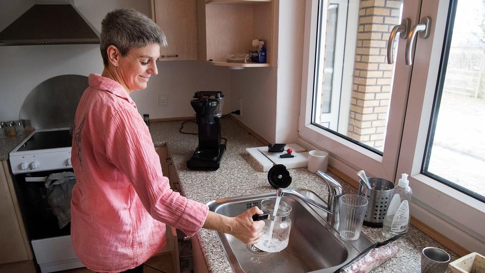 Lone Rasmussen vil efter to hjerneblødninger og en blodprop søge om førtidspension, men hun føler ikke, at hun får ikke meget hjælp fra Thisted kommune. Arkivfoto