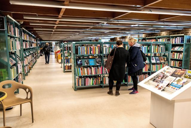 Hovedparten af bøgerne forsvinder ved årsskiftet fra Haraldslund Bibliotek, når det bliver lavet til et såkaldt servicepunkt. Arkivfoto: Laura Guldhammer