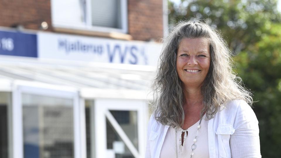 IPS-konsulent Britt Grønborg Sand har hjulpet Lene i arbejde hos Hjallerup VVS. ?Foto: Bent Bach