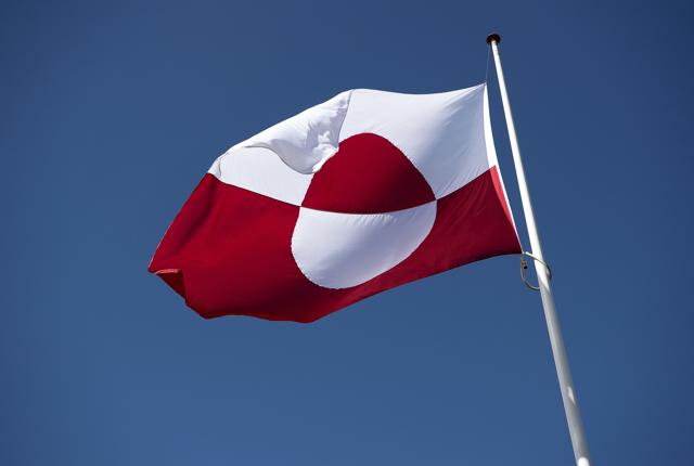Hans Egedes Kirke har købt et grønlandsk flag for at imødekomme den grønlandske menighed i sognet.  Foto Lars Pauli <i>Lars Pauli</i>