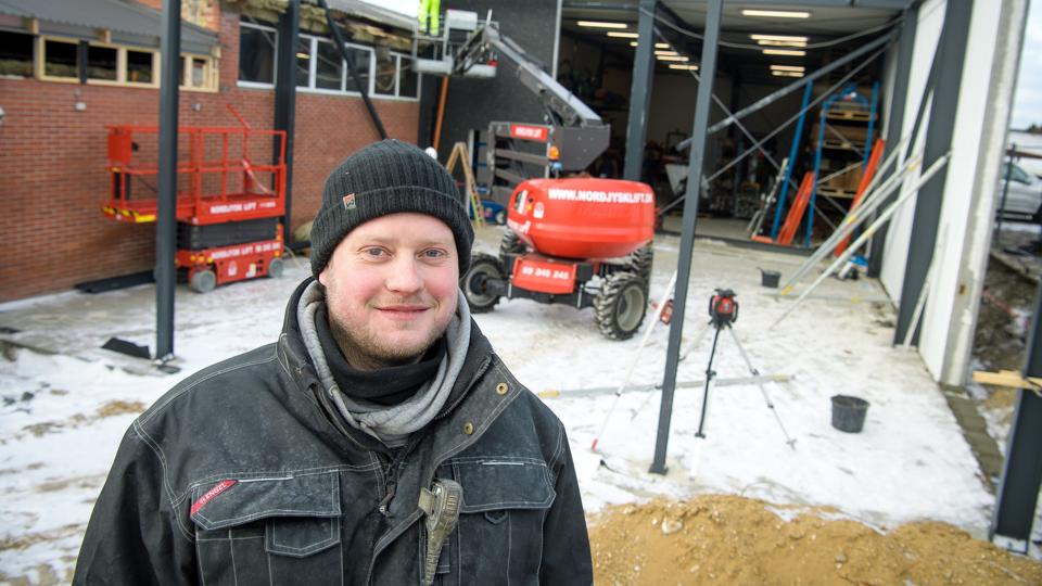 Den 31-årige ejer af firmaet ”HST - Hillerslev Sammenstøbningsteknik”, Rene Nielsen, begyndte som selvstændig og en enkelt ansat for et år siden. Foto: Bo Lehm <i>Bo Lehm</i>