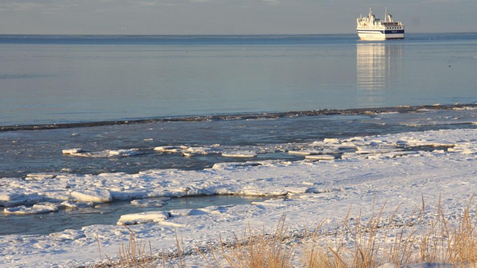 Vejret og tekniske problemer driller færgeforbindelsen til Læsø. Her fra en anden vinter - uden tekniske problemer. Arkivfoto: Kirsten Østergaard <i>kirsten østergaard</i>