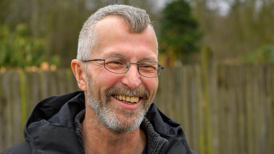 En lille idé har vokset sig stor på Gjøl. Søren Petersens idé om lokal samkørsel kommer hver dag mange af byens beboere til gavn.