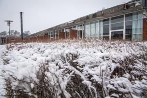 Elever måtte sendes hjem: Nu skal skole endelig renoveres efter problemer med kulde
