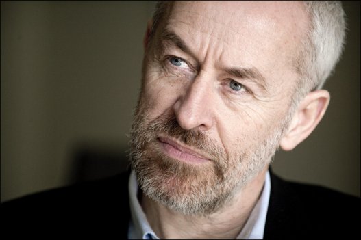 Rådmand for Sundhed og Kultur Jes Lunde (R) havde inden økonomiudvalgsmødet skrevet en konklusion på Nybyggerne-sagen, han forventede at kunne samle et flertal bag. Efter nogle justeringer blev den vedtaget af et enigt udvalg. Arkivfoto: Torben Hansen