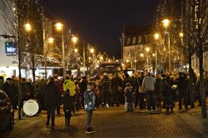 Julebelysning hænger i en tynd klokkestreng: Kommune siger nej til ekstra tilskud
