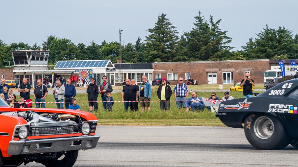 Thisted Lufthavns fremtid som lufthavn går forud for planerne om at etablere en permanent dragracingbane, men kan banen etableres andre steder i kommunen end i lufthavnen, så vil det være velkomment, siger Peter Skriver Nielsen (S). Arkivfoto: Diana Holm