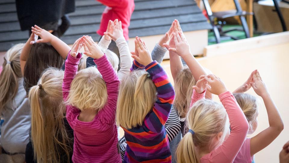 De ældste børn i Skørpings børnehaver skal flyttes til Skørping Skole 1. januar, men det kræver byggeteknisk tilladelse af ændre anvendelsen af lokalerne til daginstitution i stedet for skole. <i>Genrefoto: Kim Dahl Hansen</i>