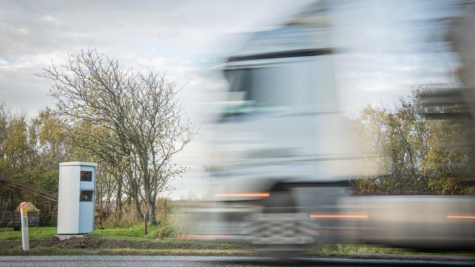 Stærekasserne bliver trods det tredje hærværk på få uger stående ved Aabybro, understreger afdelingsleder i Vejdirektoratet, Marianne Foldberg Seffensen. Foto: Martin Damgård