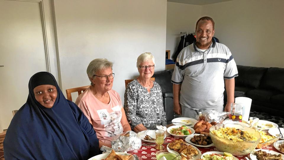 Det hjalp både naboerne og den somaliske familie, at de fik hilst ordentligt på hinanden. (Privatfoto).
