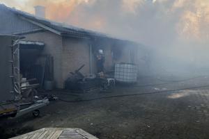 Stort flammehav: Maskinhus i Hjørring brænder ned til grunden