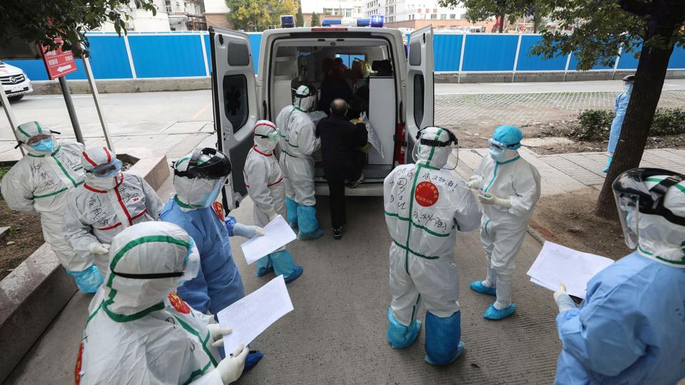 I både Kina og Sydkorea blev smittede sat i tvungen isolation. Foto:  STR / AFP <i>Ritzau Scanpix</i>