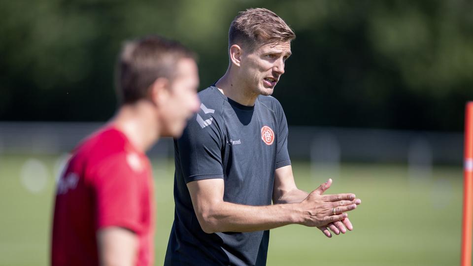 Thomas Augustinussen forlader AaB og vender tilbage til sit job i forsikringsbranchen. Hans afløser er ifølge NORDJYSKEs oplysninger fundet. Foto: Lars Pauli <i>Foto: Lars Pauli</i>