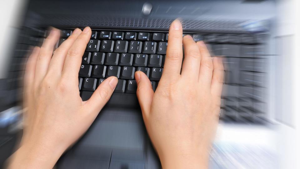 15 år som hjemmearbejdende journalist, heraf fem med op til tre små sønner hjemme hele tiden, lærte Charlotte Rørth at respektere sin mormors kunnen - som der er brug for igen.