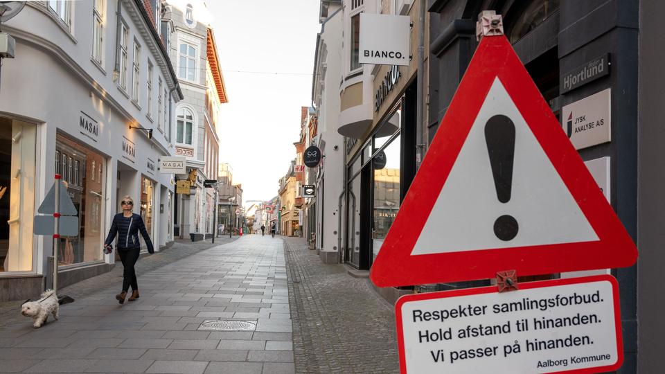 Det er en hård tid for de erhvervsdrivende i Aalborg. Gaderne i det centrale Aalborg er stort set tomme. Foto: Peter Broen <i>Foto: Peter Broen</i>