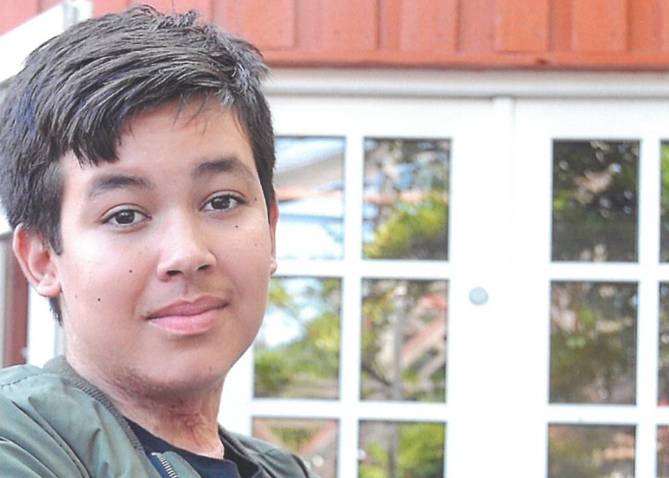 15-årige Mathis var ikke i stand til at tage vare på sig selv, da han blev efterladt på parkeringspladsen få hundrede meter fra sit hjem. Privatfoto