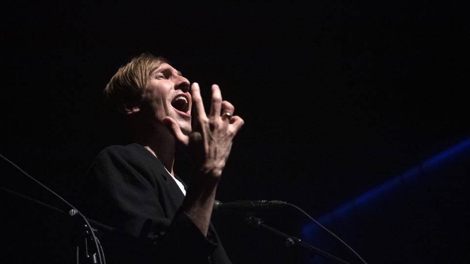 Helgi Jónsson havde følelserne med på scenen. Men de vakte for sjældent genklang hos publikum. Foto: Mette Nielsen