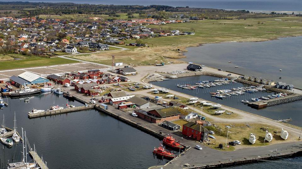 Det er her - ved havnen i Hals - at den ene af to oplevelsespladser skal etableres. Arkivfoto: Lars Pauli <i>Foto: Lars Pauli</i>