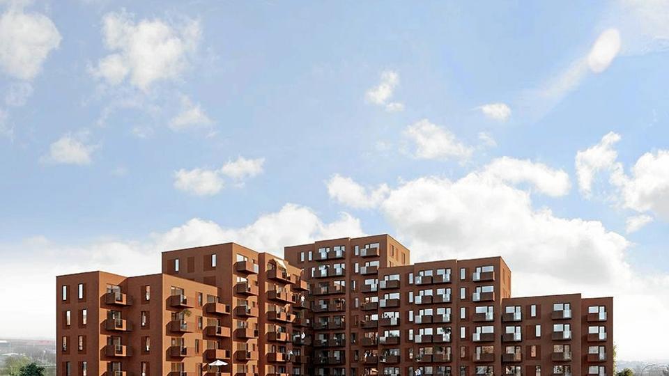 Der er kommet mange indsigelser mod byggeriet af Brohuset på det uudnyttede hjørne mellem Dag Hammarskjølds Gade og Østre Allé på Godsbanearealet. Illustration: Rambøll