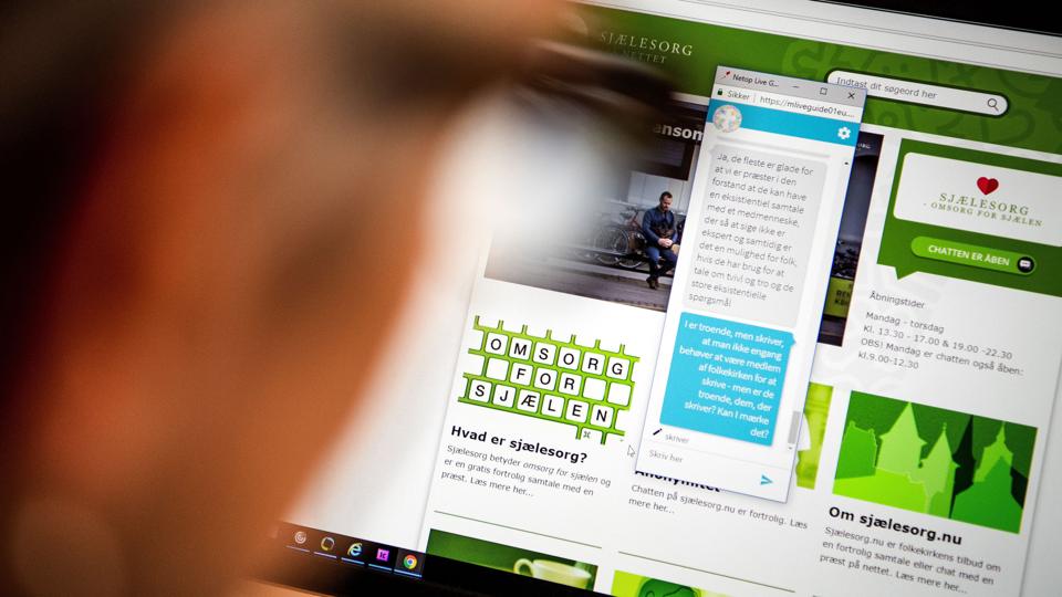 Præsternes egen chattjeneste har flerdoblet sin åbningstid og holder åbent fra kl. 10 morgen til kl. 22 aften. Arkivfoto: Henrik Bo <i>Foto: Henrik Bo</i>