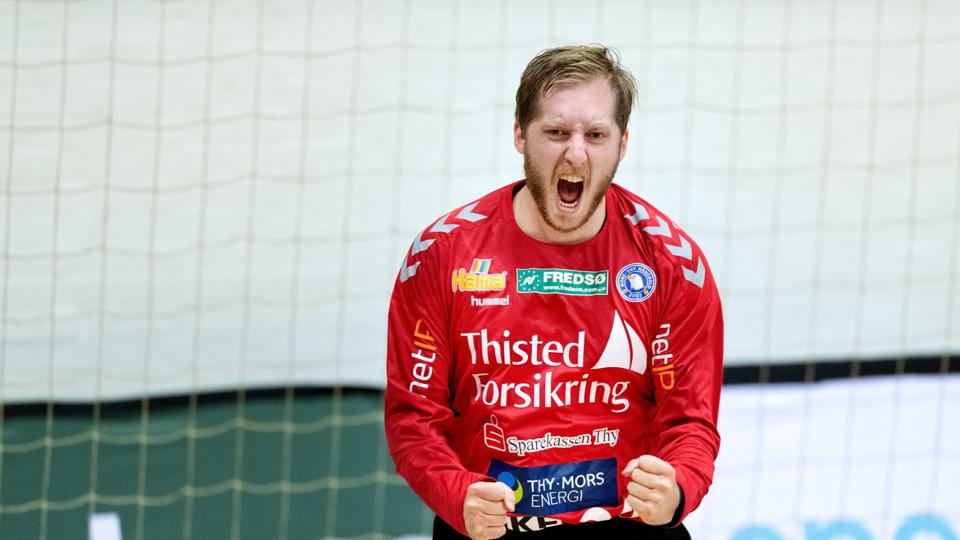 Rasmus Bech gjorde det glimrende i første halvleg af søndagens kamp mod KIF Kolding. Og han vænner sig langsomt til niveauet i Danmark. Foto: Torben Hansen