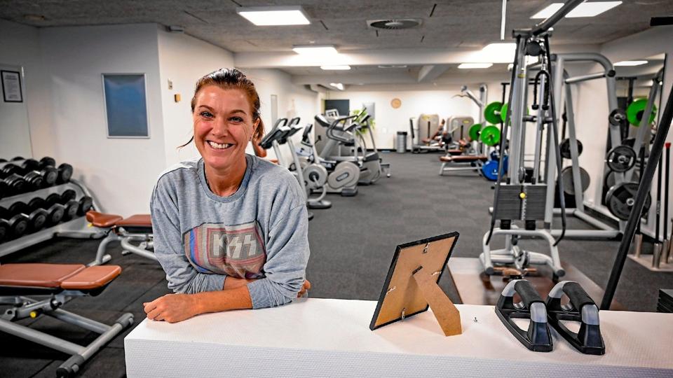 Live-træningen vil blive sendt fra TGI’s ny fitnesscenter på Tigervej i Thisted, hvor instruktøren vil bruge den ledige gulvplads mellem maskinerne. Mette Brix Kvols, daglig leder af centret, vil stå for to af sessionerne. Foto: Ole Iversen