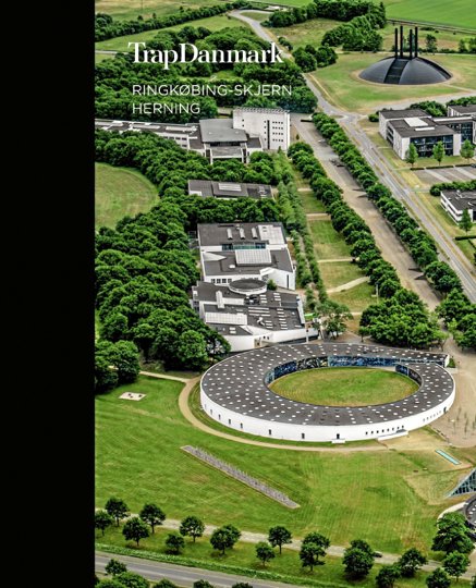 Forsiden: Birk Centerpark i Herning med Angligården i forgrunden – først skjortefabrik, så kunstmuseum og nu designskole. Foto: James Mitchell/Herning Kommune <i>Egon Kjøller</i>