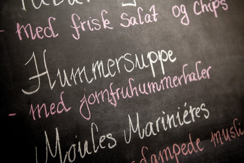 Klassisk tavlemenu på en fransk bistro. Mange lækre ting her. Foto: Henrik Bo <i>Foto: Henrik Bo</i>
