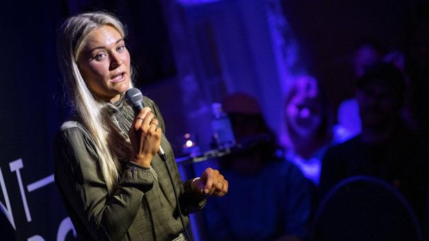 Danielle Dahlhus er uddannet psykolog og laver stand up i fritiden. Torsdag var hun på scenen i Aalborg.Foto. Lars Pauli <i>Foto: Lars Pauli</i>