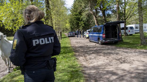 Nordjyllands Politi har med jævne mellemrum ledt efter spor i drabssagen på ejendommen på Rendborgvej nord for Frederikshavn. I forbindelse med det er liget af den dræbtes hund nu dukket op. Arkivfoto: Kim Dahl Hansen <i>Kim Dahl Hansen</i>