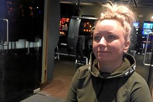 Pernille er rystet efter røveri på Sportsbaren i Hjørring: - Det har ramt os hårdt