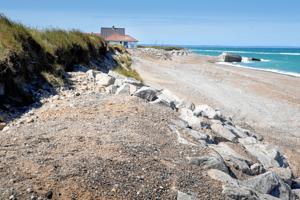 Kommune og private skal betale for sikring af 143 meter sårbar kyst ved Lildstrand