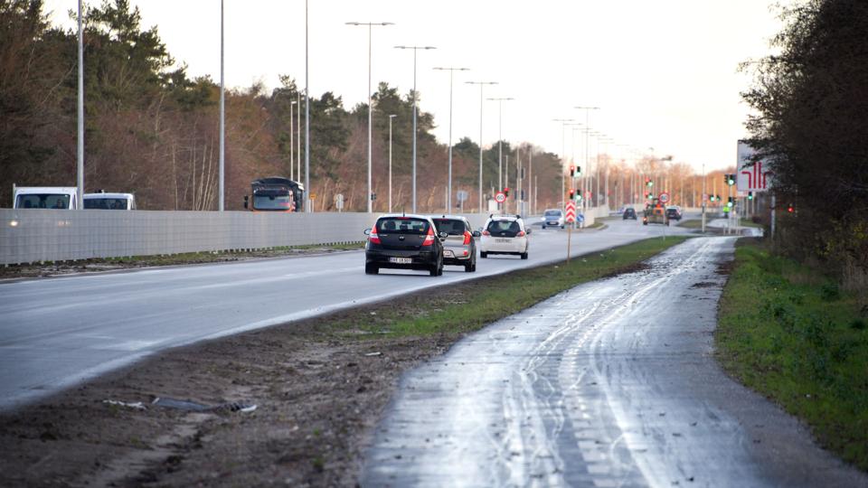 Udbygningen er ikke helt færdig. Der mangler blandt andet sidste slidlag og striber, som kommer på, når vejret bliver varmere. Foto: Claus Søndberg