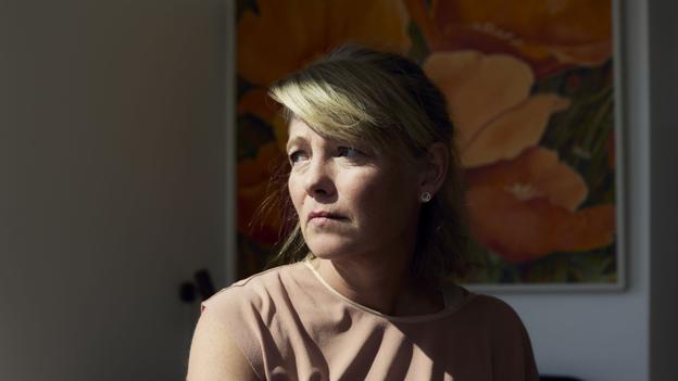 Arina Richter mistede sin mand 7. februar i år, efter han blev ramt af en kødædende bakterie, der blev opdaget for sent. Foto: Jens Astrup