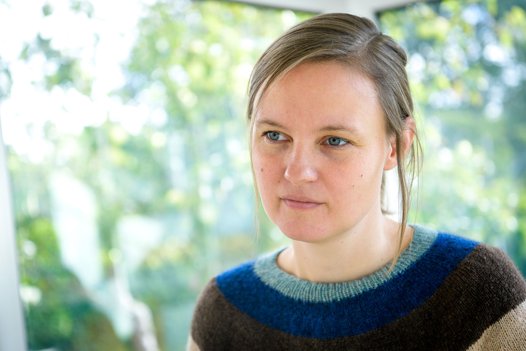 Stine Sloth Fohlmann, 32 år, fortæller, at hun og Anne Kalhave Brostrøm begge havde leget med tanken om at lave en børnebog, og lidt tilfældigt endte de to kvinder i et samarbejde. Foto: Bo Lehm <i>Bo Lehm</i>