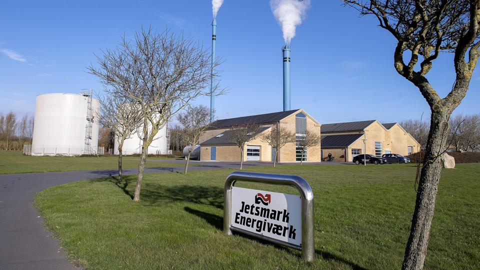 Jetsmark Energiværk leverer fjernvarme til godt 1700 forbrugere i Kaas og Pandrup. Med det nuværende set-up, har værket ikke mulighed for at øge kapaciteten. <i>Arkivfoto: Lars Pauli</i>
