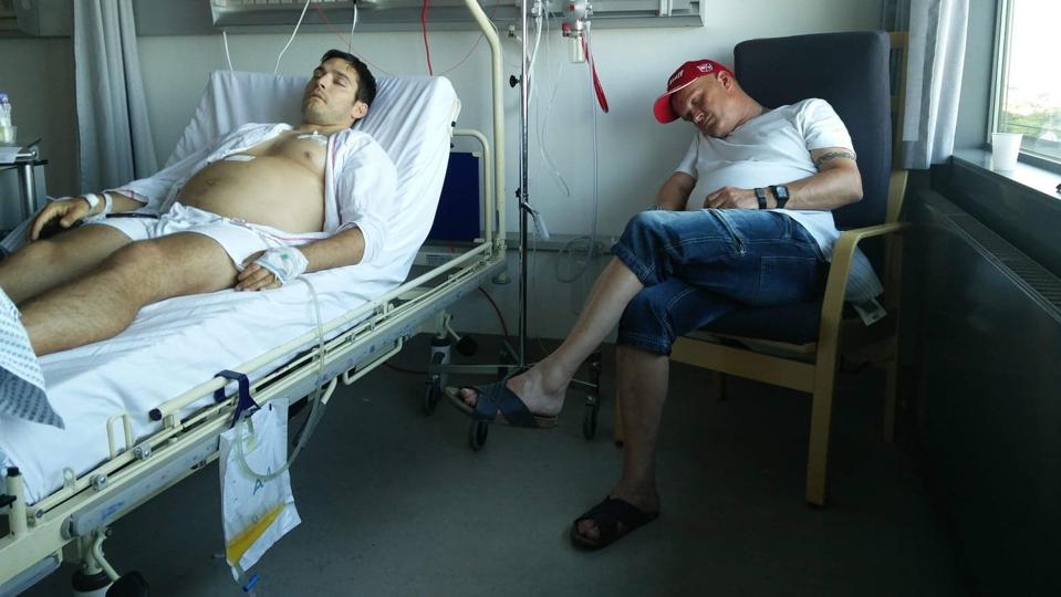 Mark Wood i sygesengen. Privatfoto