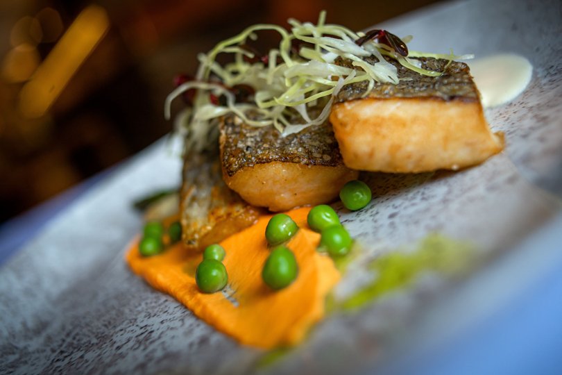 Der brygges hver måned ufiltreret og upasteuriseret øl på bryggeriet, der med fordel kunne spille endnu mere på sin ølhistorie i restauranten. Foto: Martin Damgaard