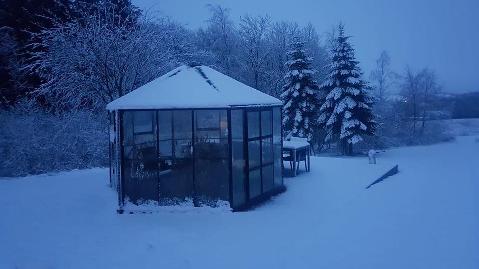 Vi har fået en flot omgang sne i nat, skriver Dan Quorning fra Kollerup.