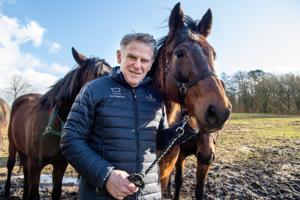 Pensioneret nordjysk gymnasielærer er hele Danmarks hesteboss