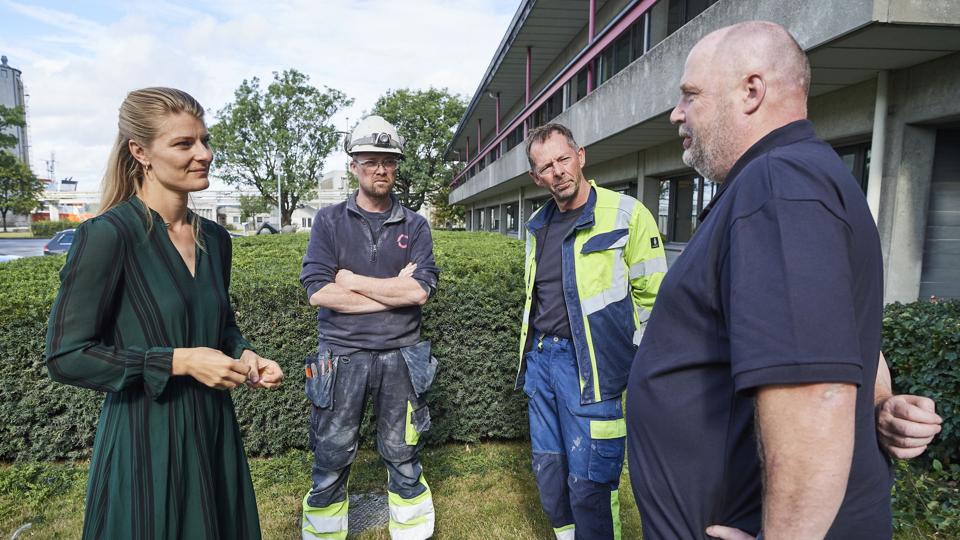 Minister møder arbejdere. Fra venstre Ane Halsboe-Jørgensen, Michael Larsen, Christian Nielsen og Ernst Jensen. Foto: Henrik Bo <i>Foto: Henrik Bo</i>