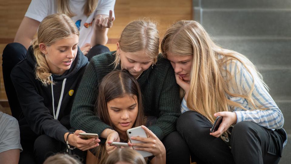 - Vi har selv et ansvar, lyder det fra flere af de unge, der er klar til at bekæmpe hadefuldt sprog på nettet. Foto: Teis Markfoged
