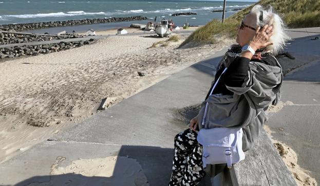 Blæsten var temmelig frisk i Lønstrup - men dejligt var det alligevel. Privatfoto