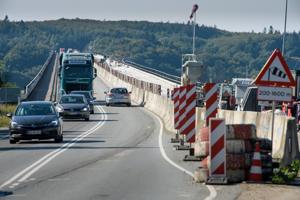 Stil skarpt: Sallingsundbroen er med i ny trafikkampagne
