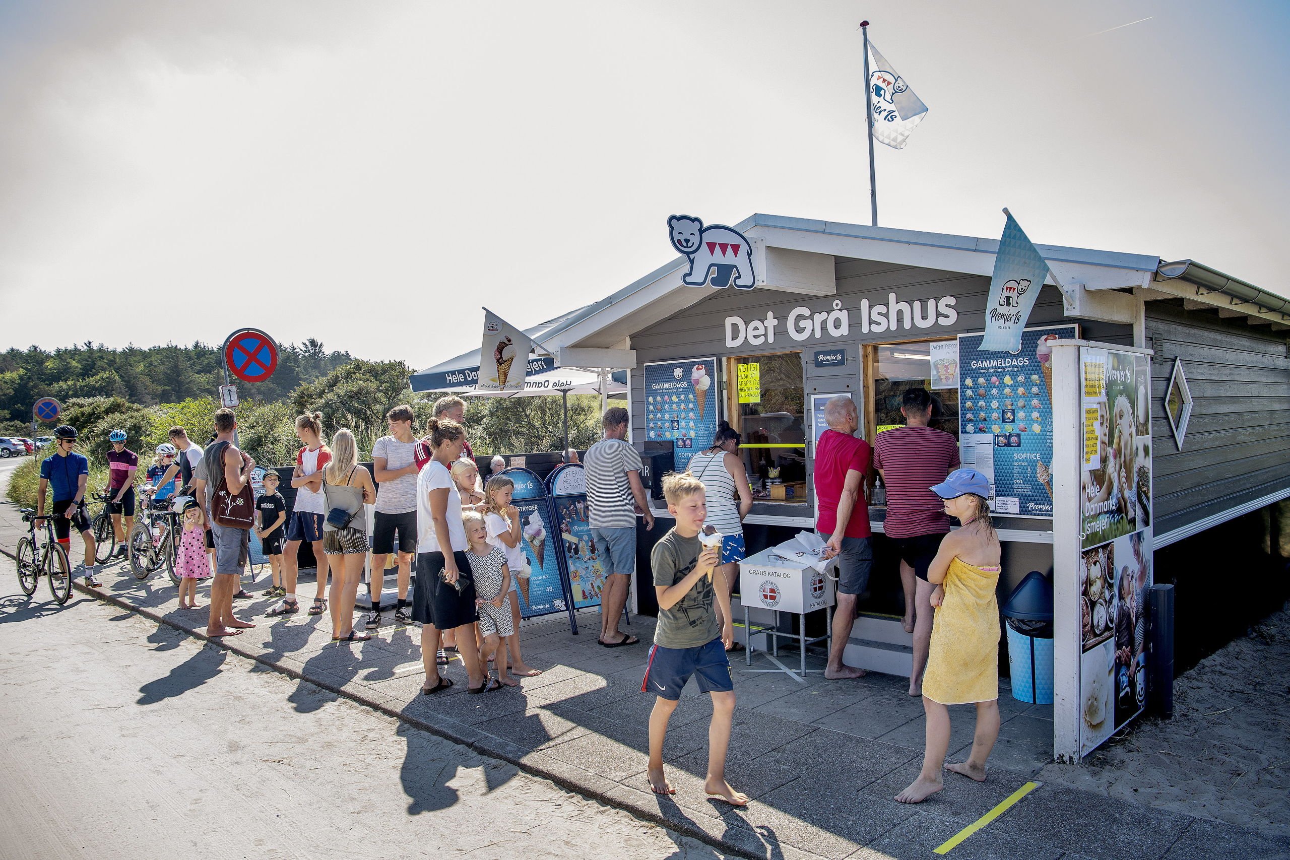 Guf-krigen raser i Tversted: Jettes hemmelighed har fået kunderne til at skifte ishus
