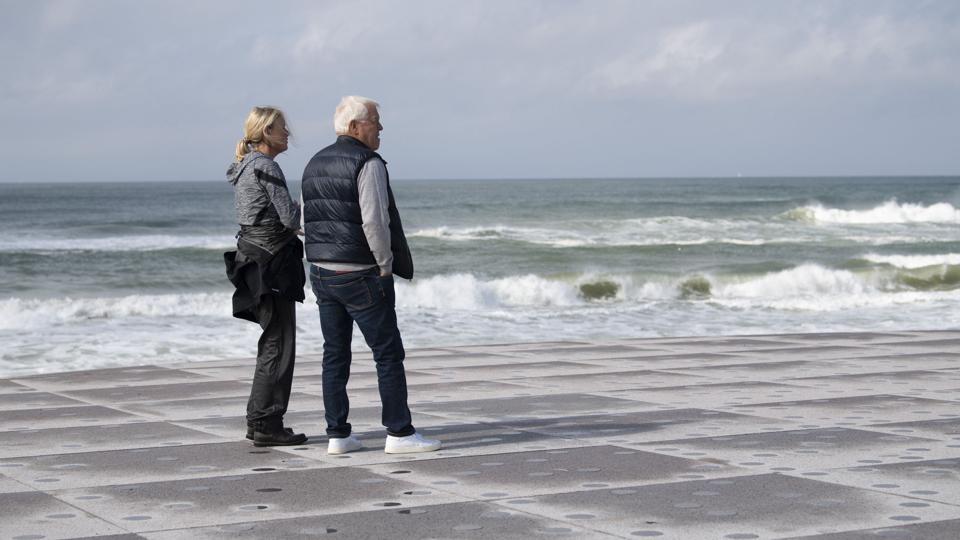 Knap 10 millioner kroner har det kostet at anlægge den nye Solnedgangsplads - og politikerne er stolte. <i>Foto: Mette Nielsen</i>