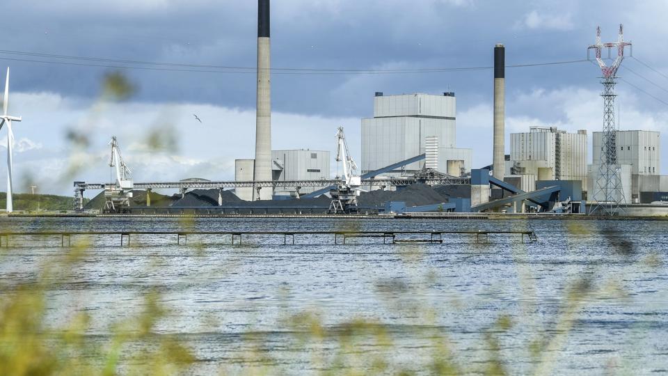 Da Nordjyllandsværket stadig ikke kan producere el og varme, kan man blive nødt til at starte reservecentrale for at skaffe den nødvendige varme til forbrugerne i Aalborg. Arkivfoto: Michael Koch