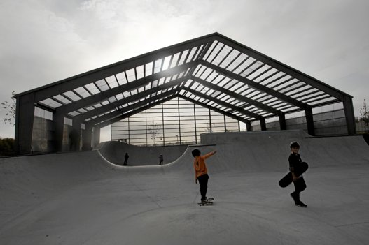 Skaterbanen er del af det kulturelle mødested Hjertet ved Ikast-Brande Gymnasium. Foto: Angelina Owino <i>Egon Kjøller</i>