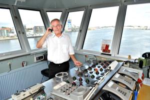 Henrik har arbejdet som vagt på Limfjordsbroen i 35 år: Man skal være god til at være alene
